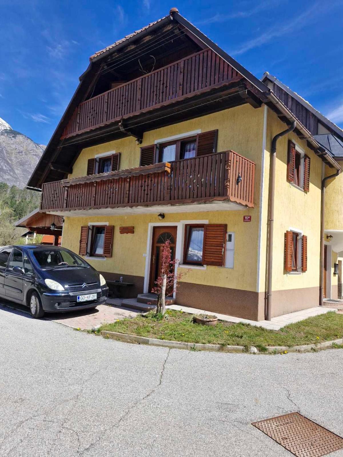 Kometer Lägenhet Bovec Exteriör bild